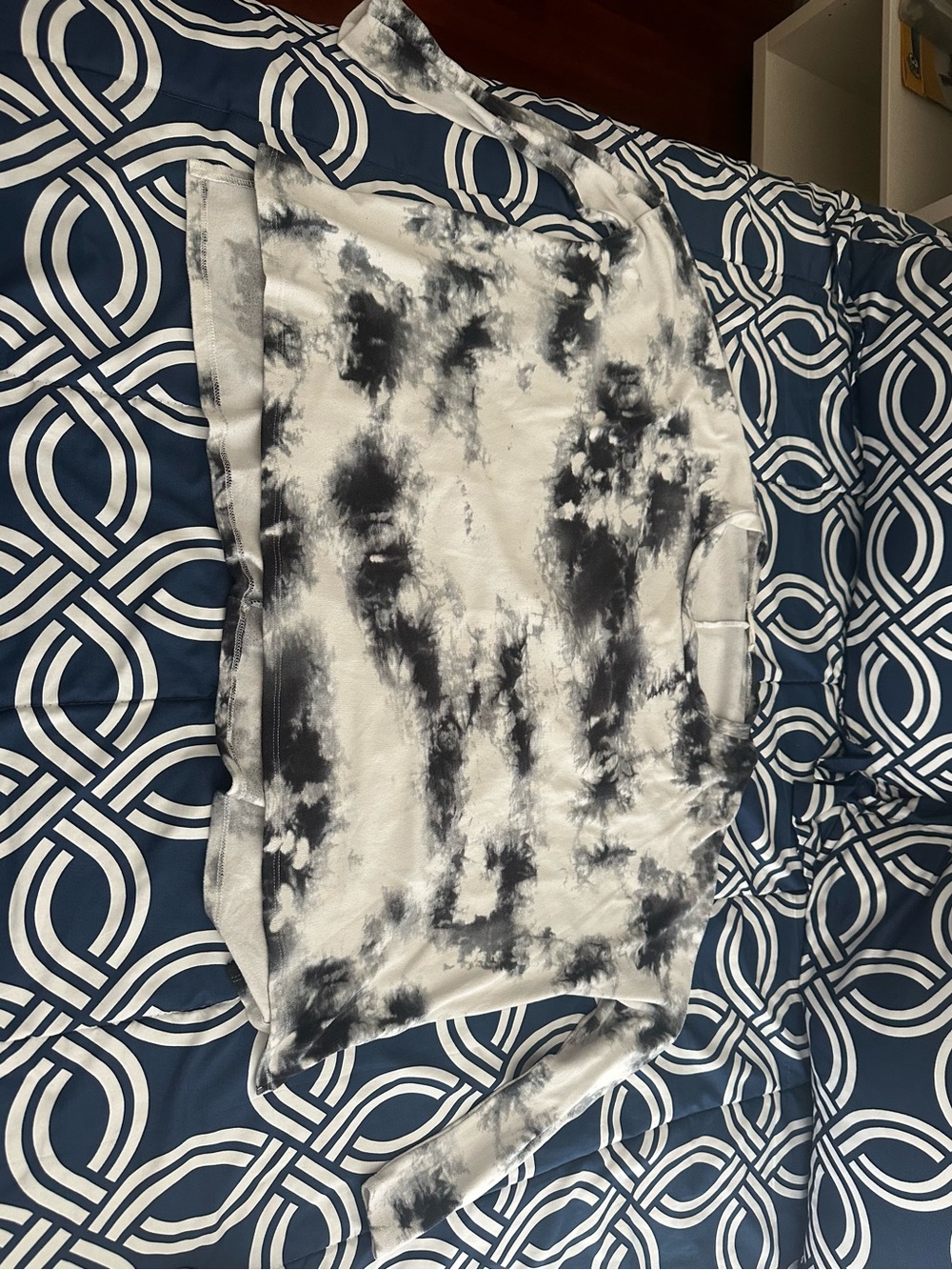 Tie-Dye Long Sleeve Women’s Top - Black & White